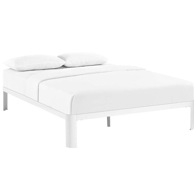Hawthorne Collections Modern Metal Full Platform Bed in White