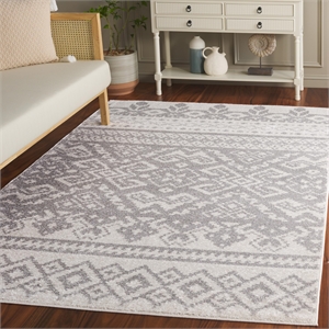 Hawthorne Collection Ivory Area Rug - 5'1&quot x 7'6&quot