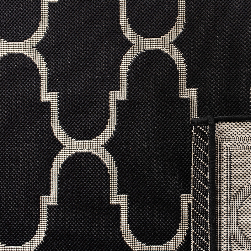 Hawthorne Collection Black Indoor Outdoor Rug - 4' x 5'7