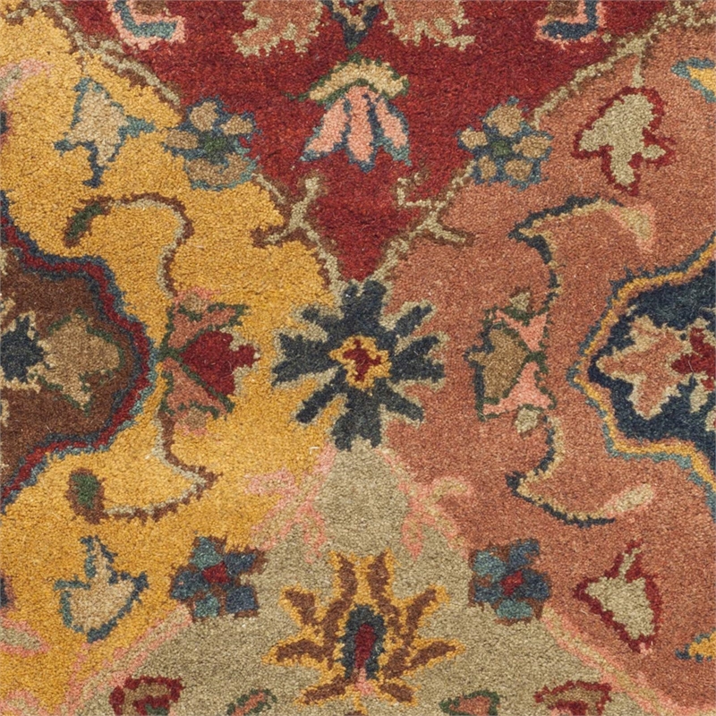 Hawthorne Collection Red Traditional Rug - 4' x 6'