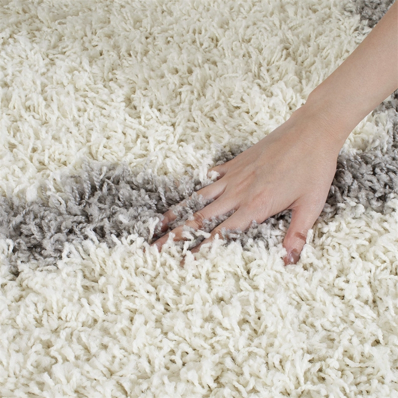 Hawthorne Collection Modern White Ivory Shag Rug