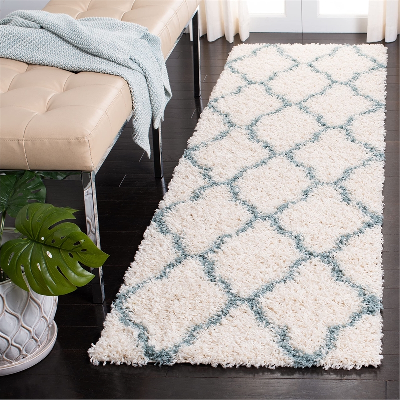 Hawthorne Collection Ivory Shag Rug - 2'3