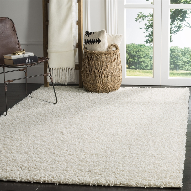 Hawthorne Collection 6' X 9' Power Loomed Polypropylene Rug in White