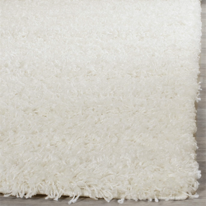 Hawthorne Collection 6' X 9' Power Loomed Polypropylene Rug in White