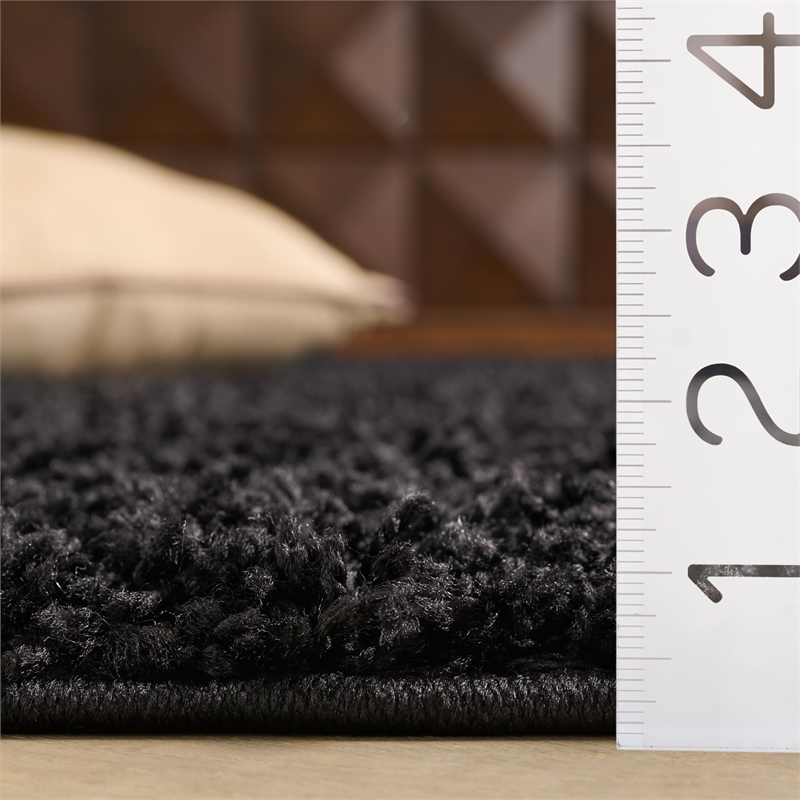 Hawthorne Collection 3' X 5' Power Loomed Polypropylene Rug in Black