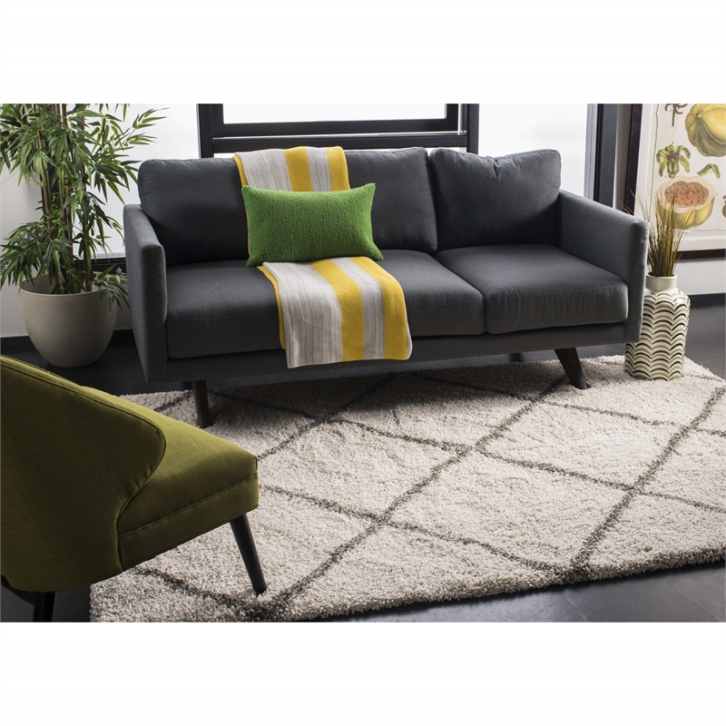 Hawthorne Collection 3' X 5' Power Loomed Rug in Ivory and Gray