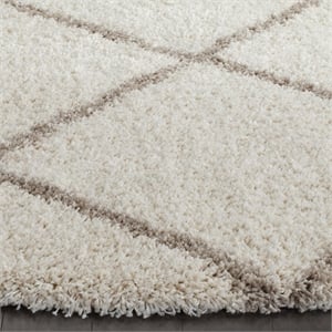 Hawthorne Collection 2' 3&quot X 3' 9&quot Rug in Ivory and Gray