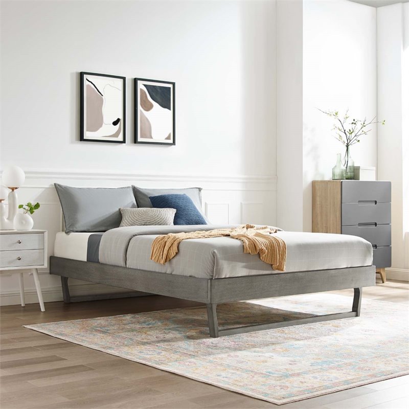 Hawthorne Collections Full Wooden Platform Bed in Gray