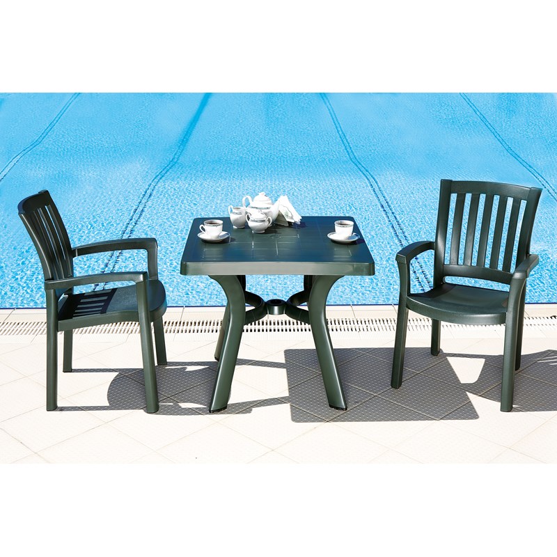 Hawthorne Collections Set of 5 Resin Patio Table and 4 Resin Chairs in Green