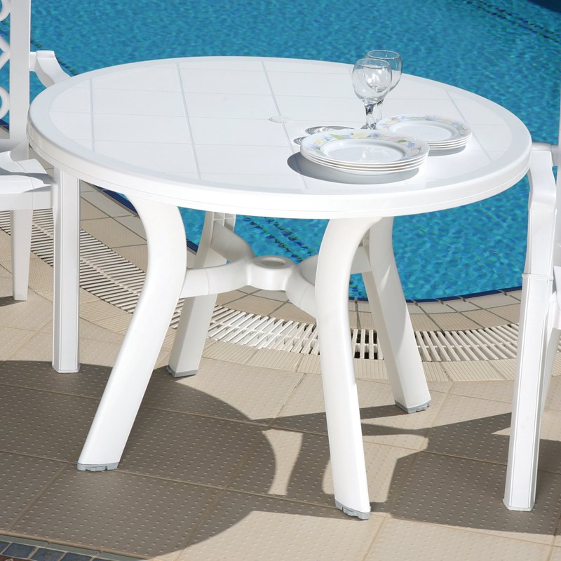 Hawthorne Collections Set of 5 Resin Patio Table and 4 Resin Chairs in White