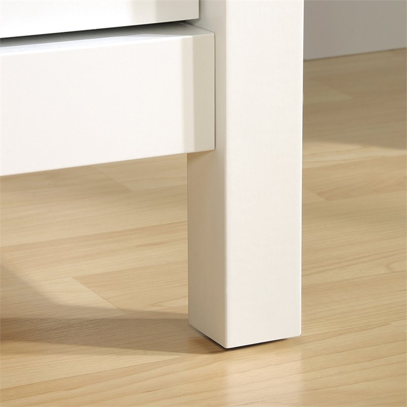 2 Piece Bedroom Set with Dresser and Nightstand in Soft White