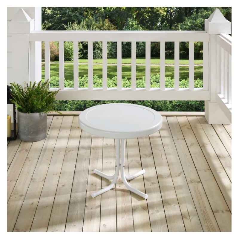 Home Square 2 Piece Metal Patio End Table Set in White