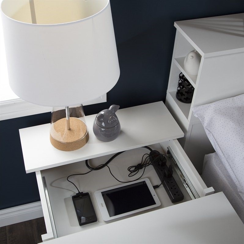 Home Square 3 Drawer Wood Nightstand Set in Pure White (Set of 2)