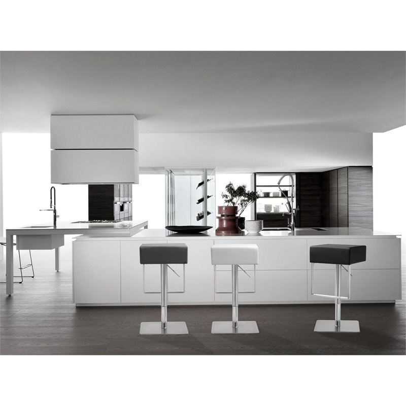 Home Square Seville 25