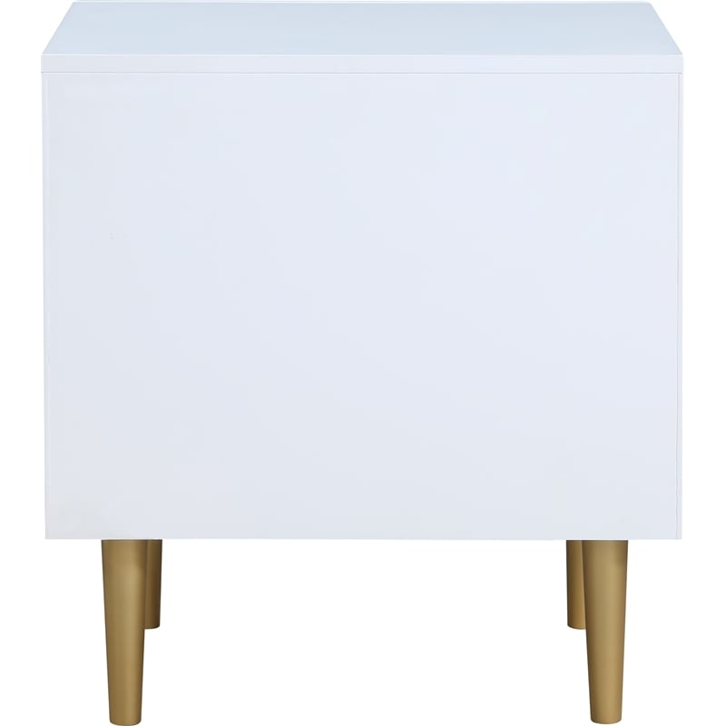 Home Square 3-Piece Set with Metal Nightstands and Chest in Rich White