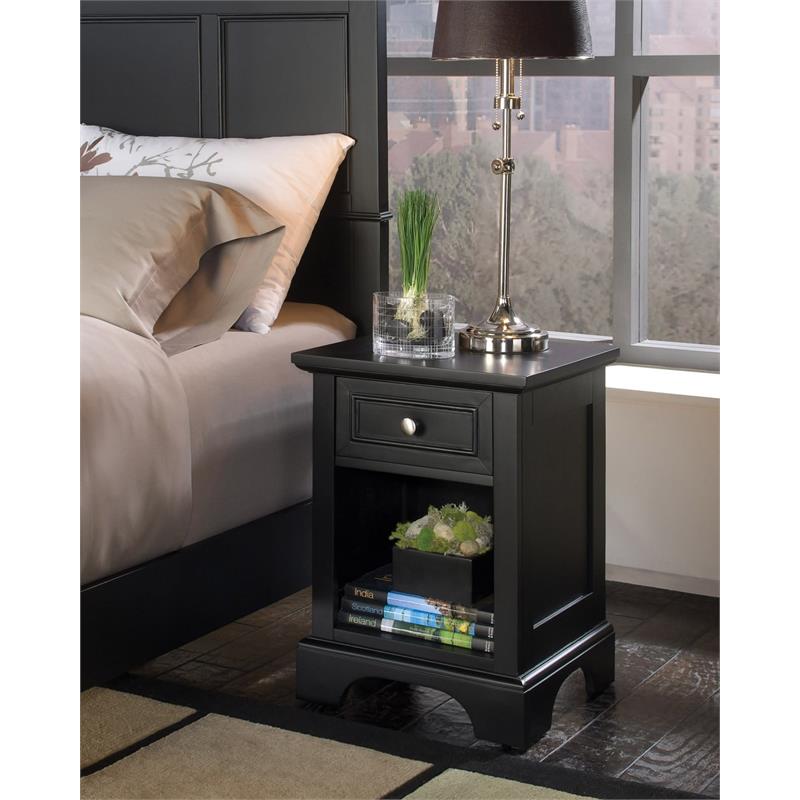 Home Square 3-Piece Set with Bedford 4-Drawer Chest & King Bed & Nightstand