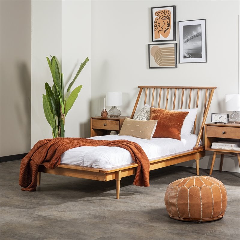 Home Square 3-Piece Set with Spindle Bed and 2 Nightstands in Caramel