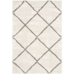 maklaine 6' x 9' power loomed rug in ivory and gray
