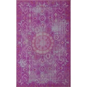 Maklaine Traditional 5'2&quot x 7'2&quot Area Rug in Pink