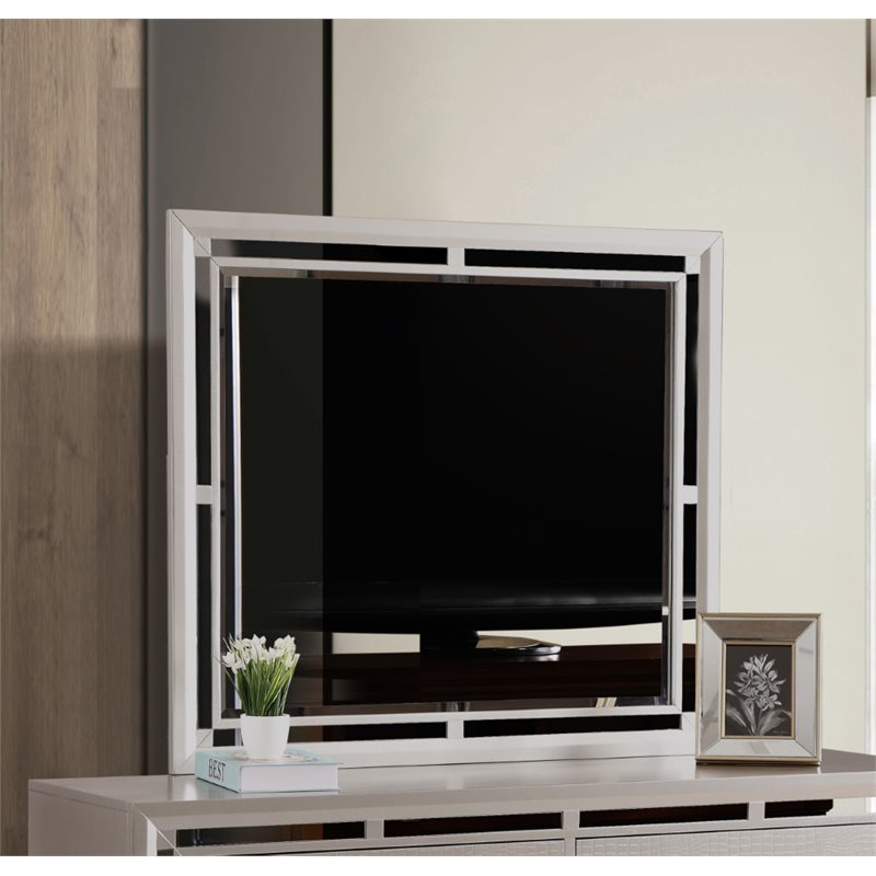 Maklaine Traditional Engineered Wood Mirror in Silver Champagne