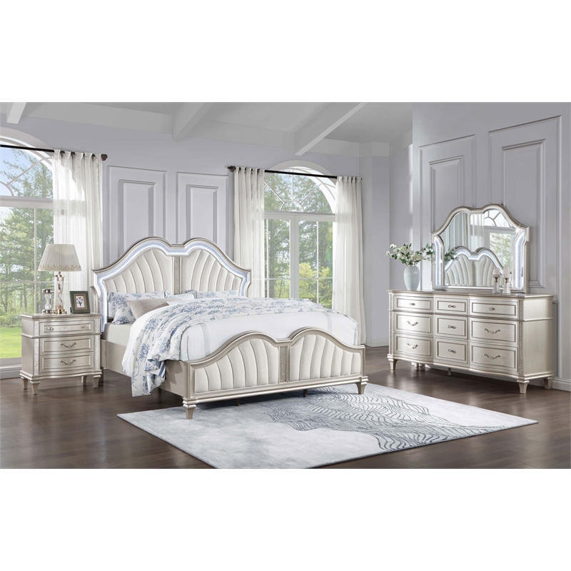 Maklaine 4-piece Wood Eastern King Bedroom Set Ivory and Silver Oak