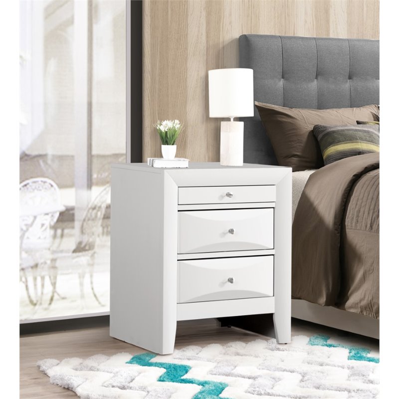 Maklaine Contemporary 3 Drawer Nightstand in White - Fully Assembled