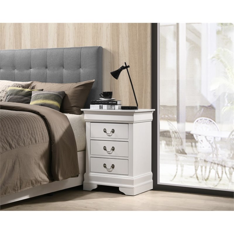 Maklaine Contemporary 3 Dovetailed Drawers Nightstand in White