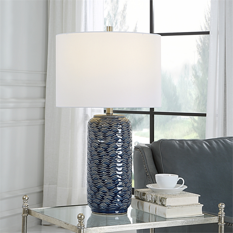 Maklaine 1-Light Coastal Ceramic and Fabric Table Lamp in Blue
