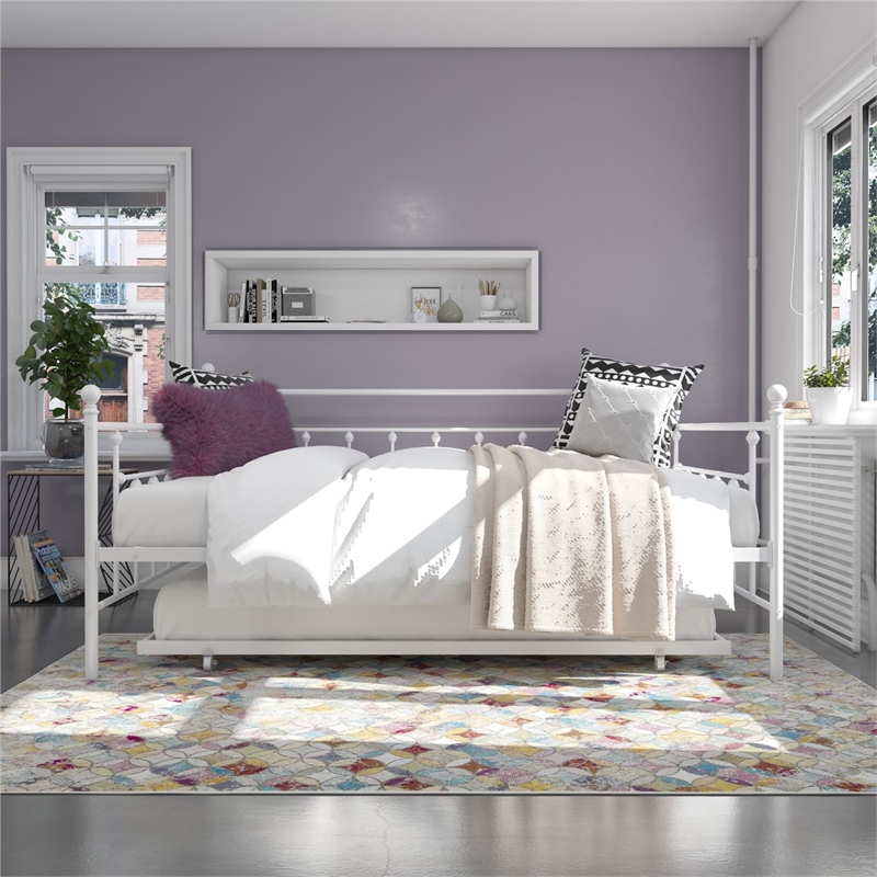 Maklaine Contemporary Metal Daybed and Trundle in Queen/Full Size White