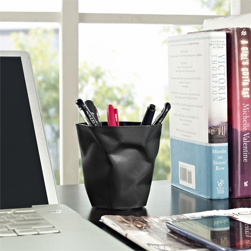 Maklaine Modern / Contemporary Plastic Pencil Holder in Black