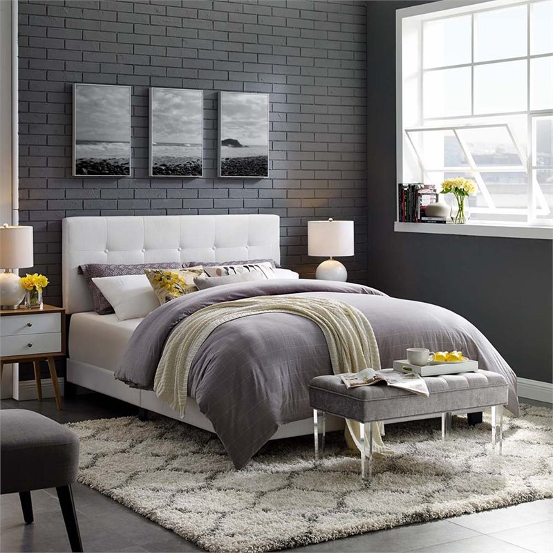 Maklaine Full Modern Upholstered Polyester Fabric Bed in White