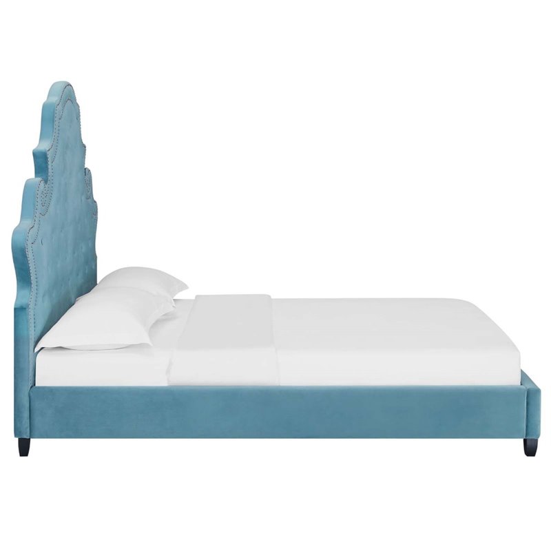 Maklaine Queen Tufted Nailhead Velvet Platform Bed in Sea Blue