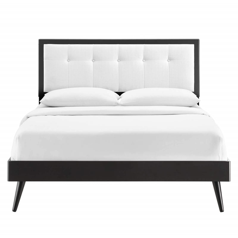 Maklaine Queen Wood Platform Bed with Splayed Legs in Black/White