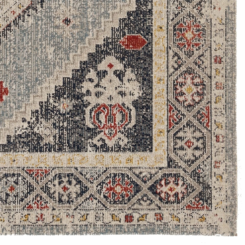 Laysan Home Traditional Machine Made Polyester 2'x3' Rug in Ivory