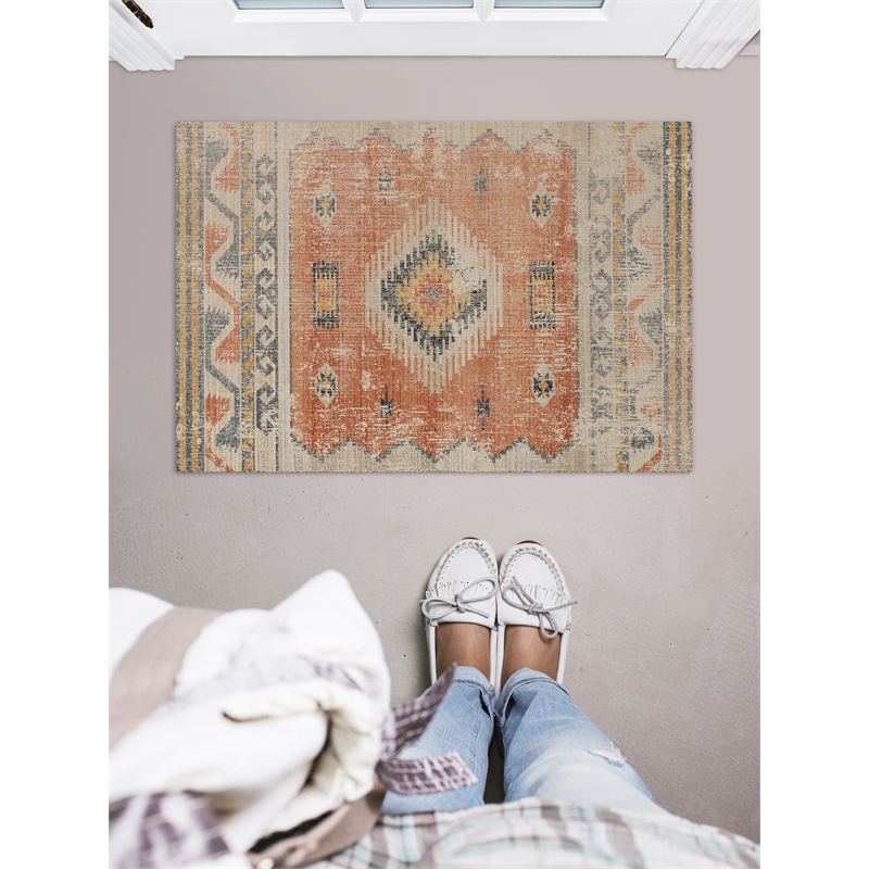 Laysan Home Traditional Machine Made Polyester 2'x3' Rug in Ivory