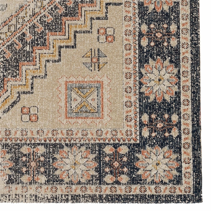 Laysan Home Traditional Machine Made Polyester 3'x5' Rug in Ivory