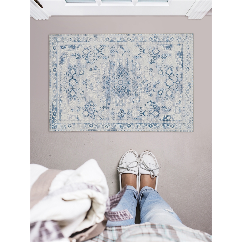 Laysan Home Transitional Washable Polyester 2'x3' Rectangle Rug in Gray / Ivory