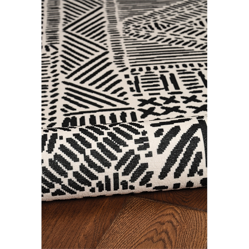 Laysan Home Transitional Washable Polyester 2'x3' Rectangle Rug in Ivory / Black