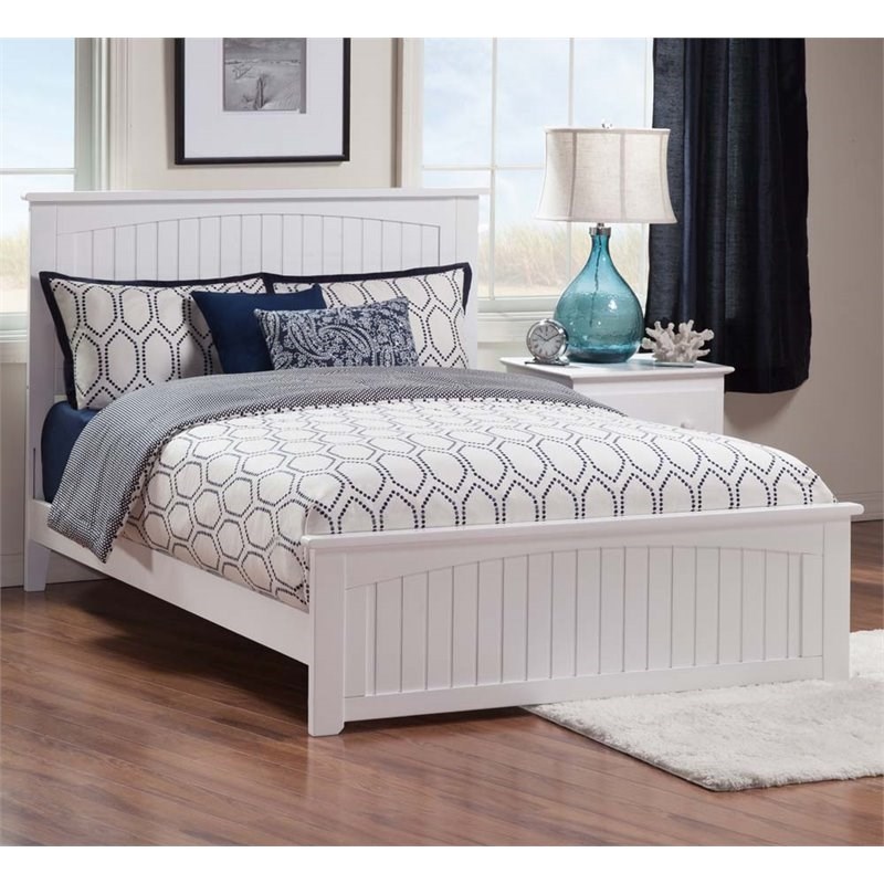Leo & Lacey Cottage Design Farmhouse Solid Wood Queen Panel Bed in White