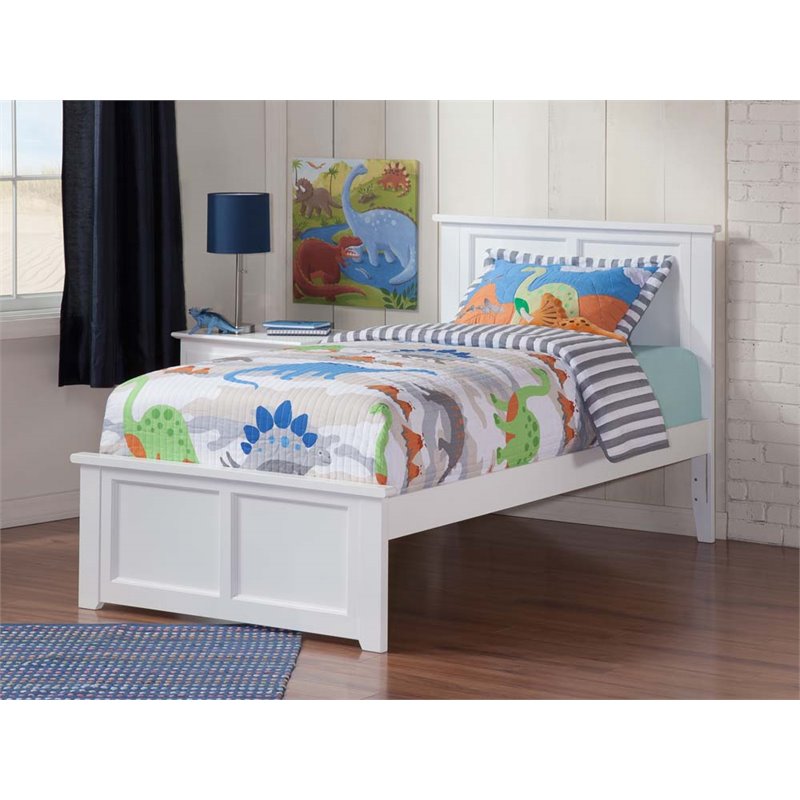 Leo & Lacey Madison Twin Wood Foundation Bed with Matching Footboard in White
