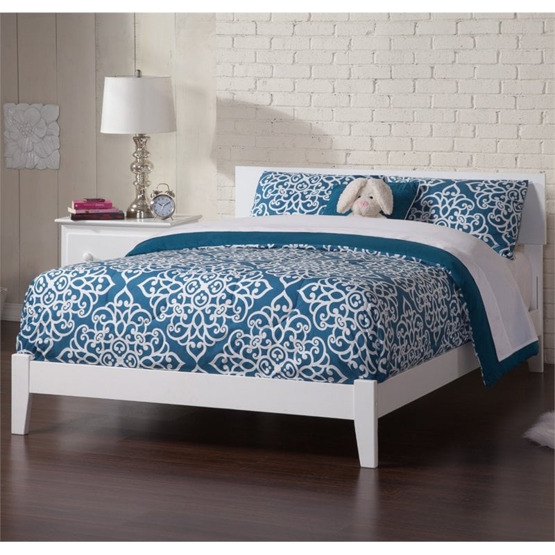 Leo & Lacey Contemporary Full Solid Wood Foundation Bed in White