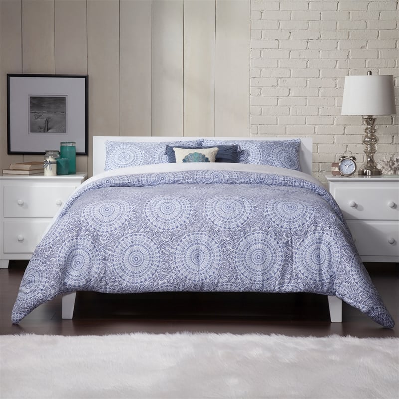 Leo & Lacey Contemporary Full Solid Wood Foundation Bed in White