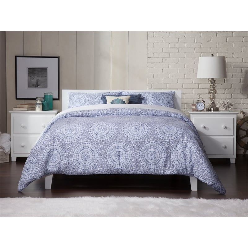 Leo & Lacey Contemporary Full Solid Wood Foundation Bed in White