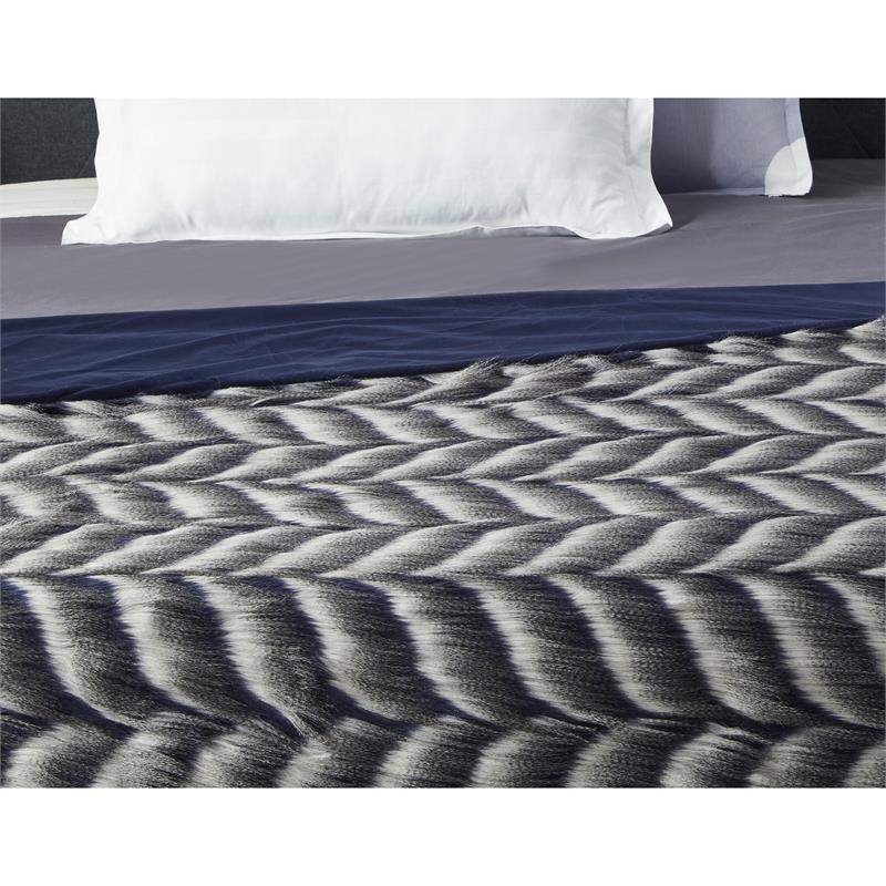 Posh Living Brodeur 50