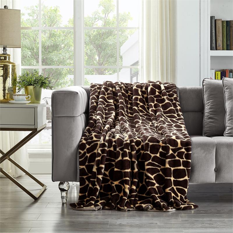 Maia Throw Giraffe Brown Polyester Microfiber 50 In x 60 In Fur in Brown