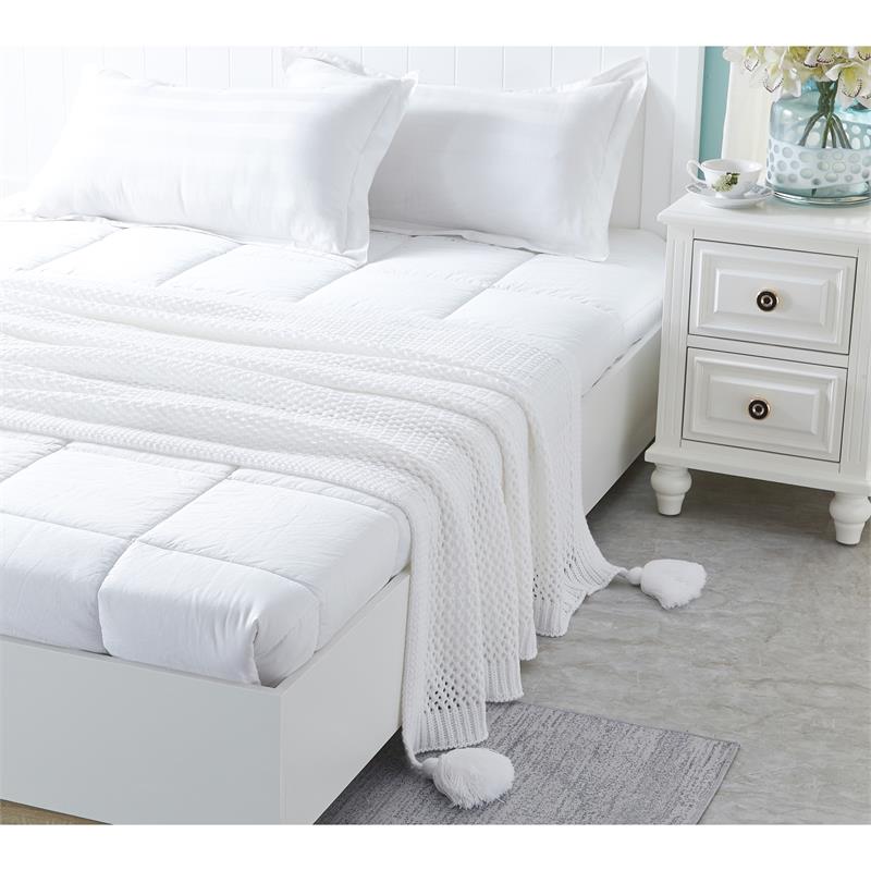 Margo White Acrylic 50x60 Inches Wool-like 4 Corner Tassel Knit Throw Blanket