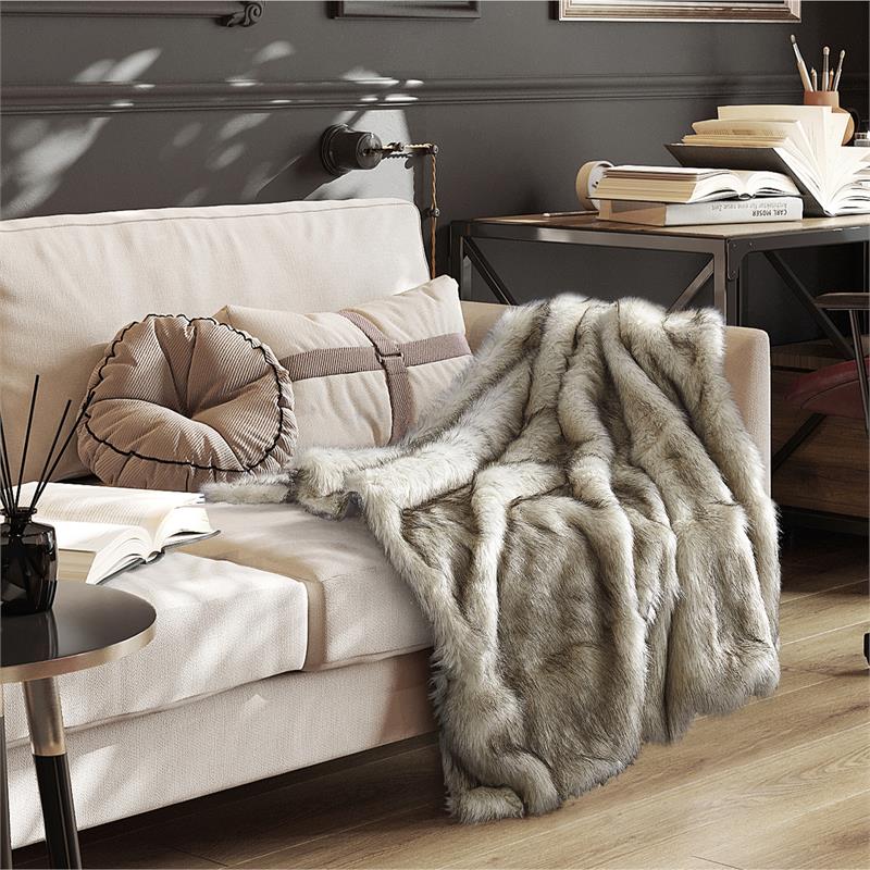 Jarvis Throw White Lion Acrylic 50