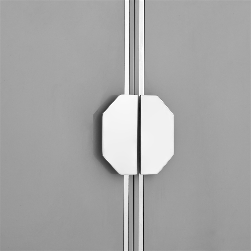 Posh Living Liyana  Sideboard Gray/Chrome