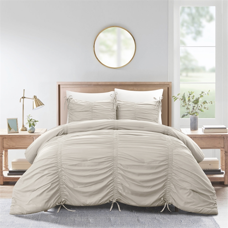 Posh Living Briseis 3pc Full/Queen Comforter Set Beige