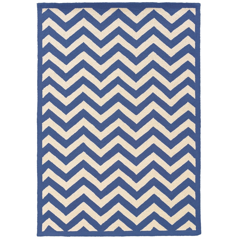 Riverbay Furniture 5' x 7' Hand Hooked Chevron Wool Rug in Navy